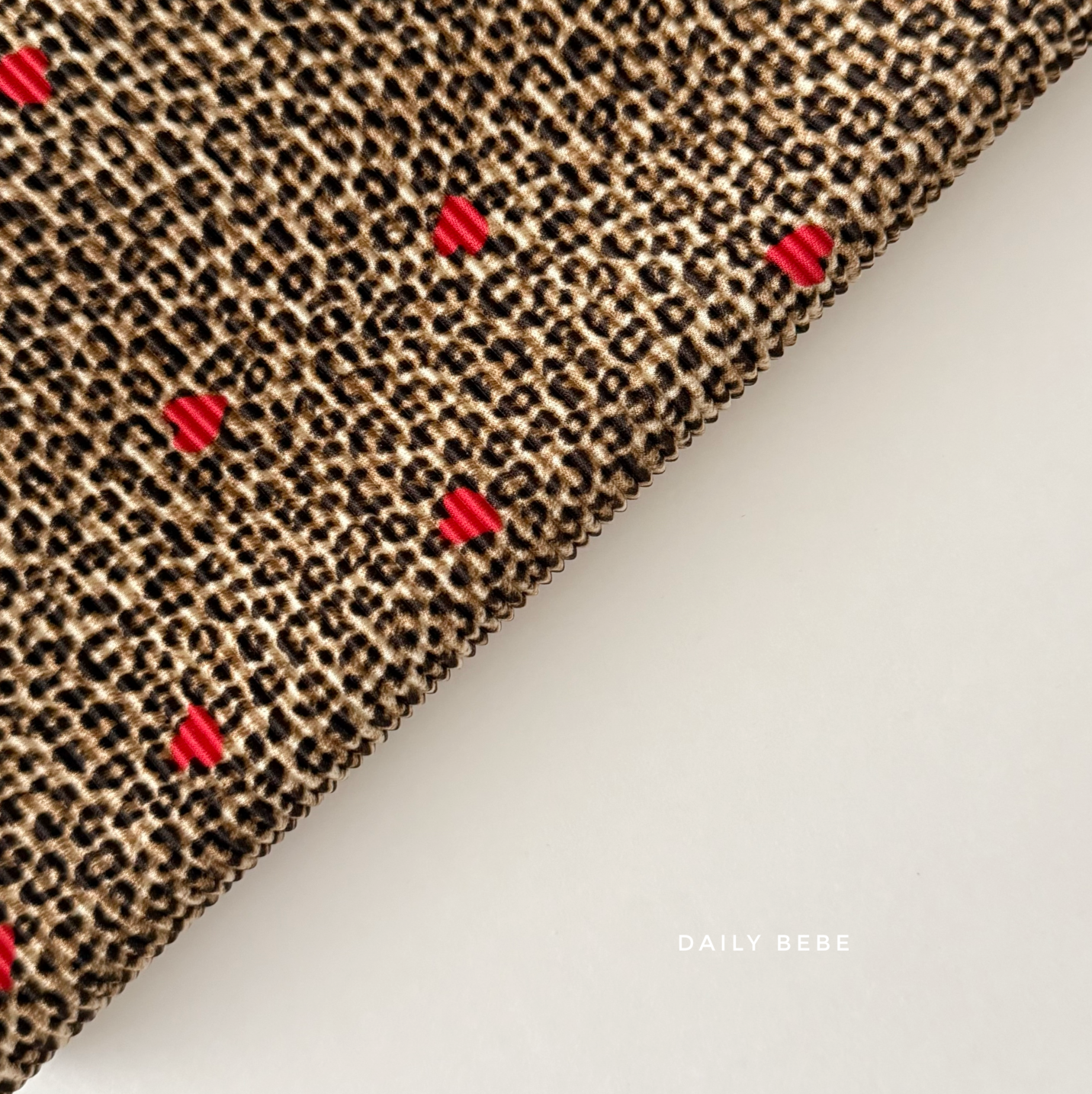 [PRE-ORDER] Color Block Pleats Top Bototm Set