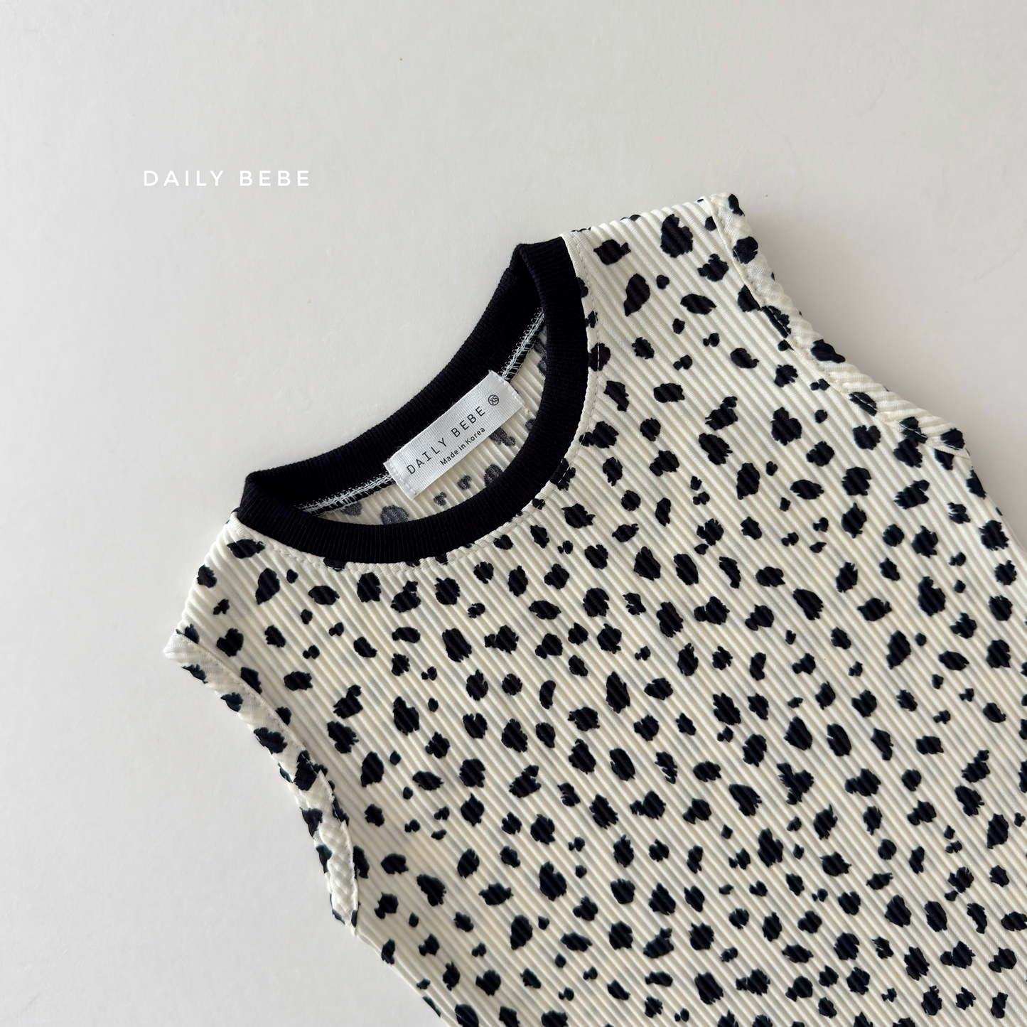 [PRE-ORDER] Color Block Pleats Top Bototm Set