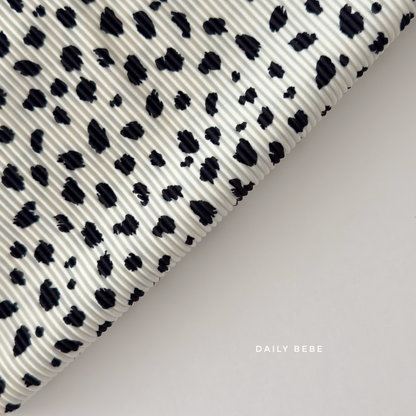 [PRE-ORDER] Color Block Pleats Top Bototm Set