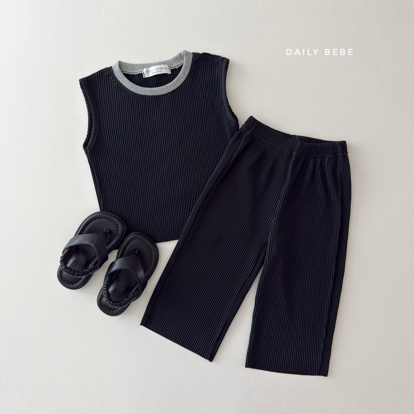 [PRE-ORDER] Color Block Pleats Top Bototm Set