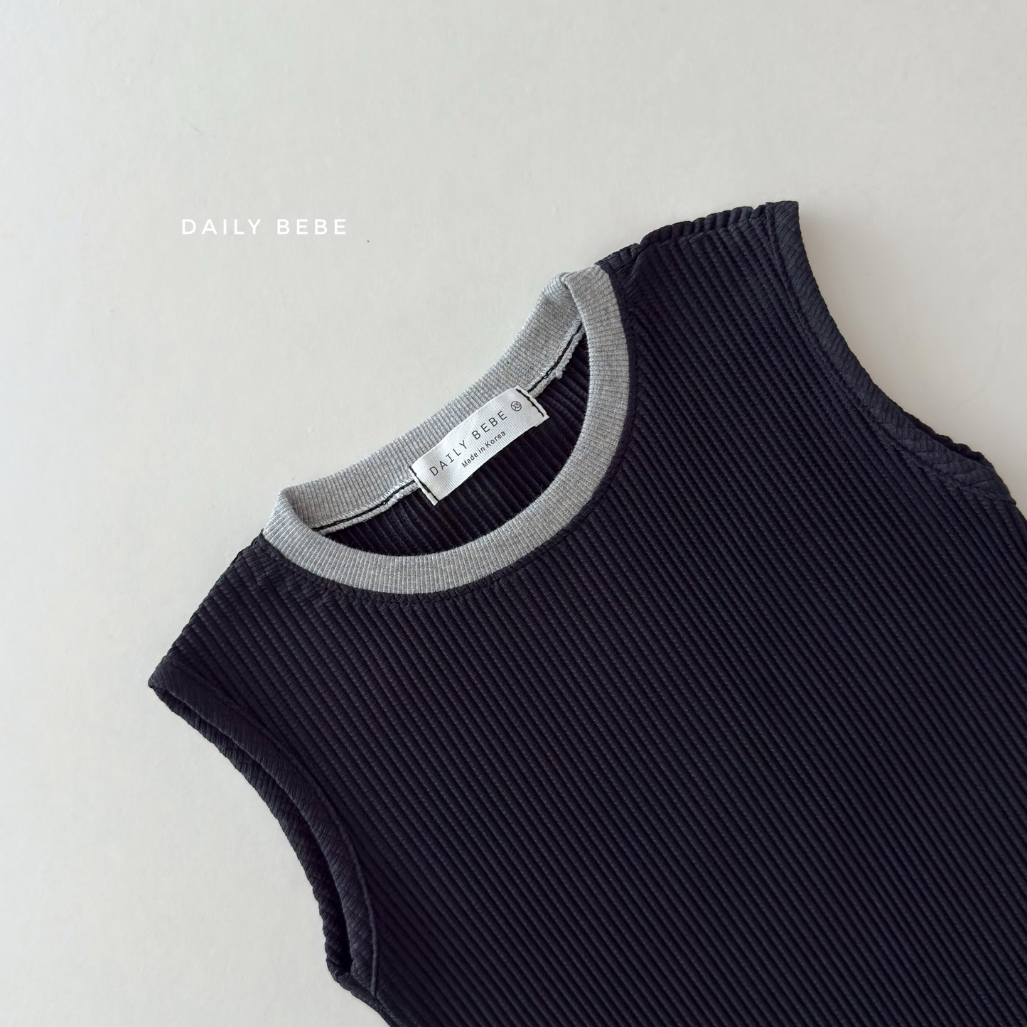 [PRE-ORDER] Color Block Pleats Top Bototm Set