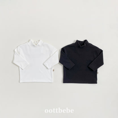 [PRE-ORDER] Classic Turtleneck T-Shirts