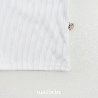 [PRE-ORDER] Classic Turtleneck T-Shirts