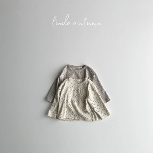 [PRE-ORDER] Small Floral Eyelet T-Shirts