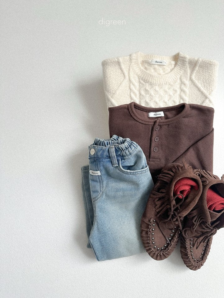 [PRE-ORDER] Button T-Shirts