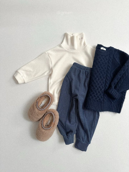 [PRE-ORDER] Twist Sweater Top