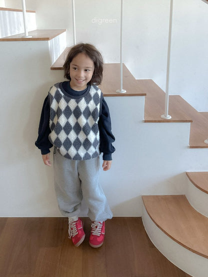 [PRE-ORDER] Argyle Vest