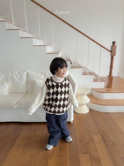 [PRE-ORDER] Argyle Vest