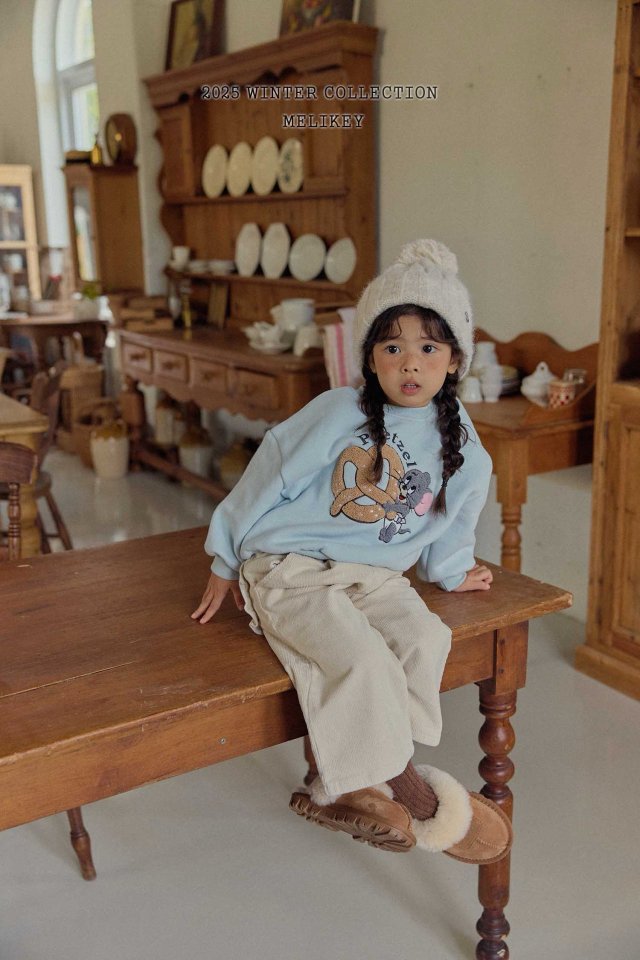 [PRE-ORDER] Pretzel Jerry Sweatshirts