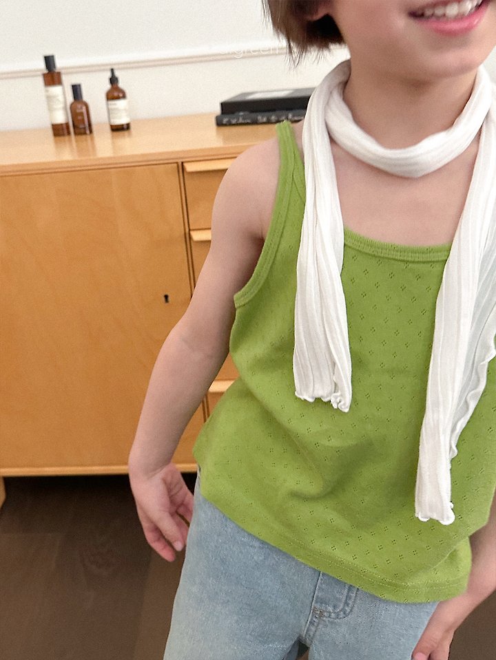 [PRE-ORDER] Eyelet Sleeveless T-Shirts