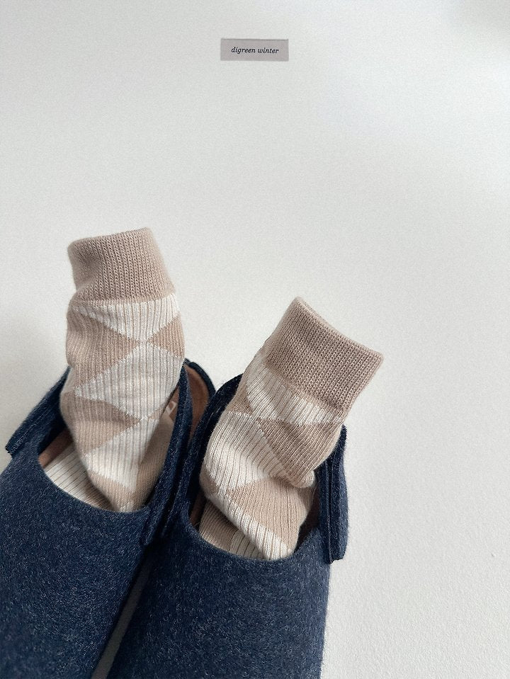 [PRE-ORDER] Diamond Sock Set