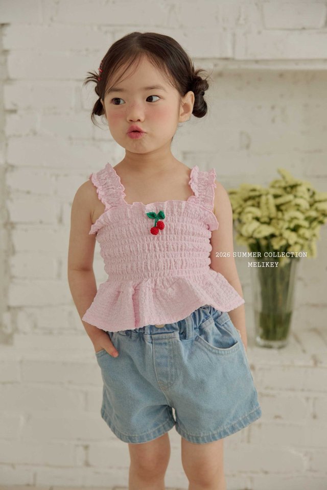 [PRE-ORDER] Heart Denim Shorts