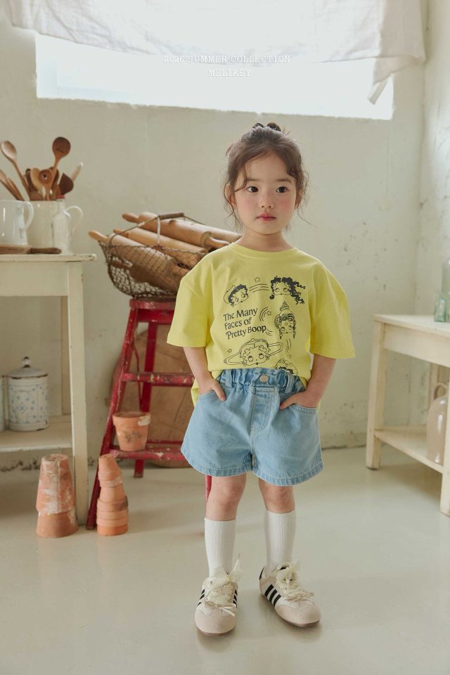 [PRE-ORDER] Heart Denim Shorts