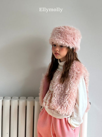 [PRE-ORDER] Fluffy Vest