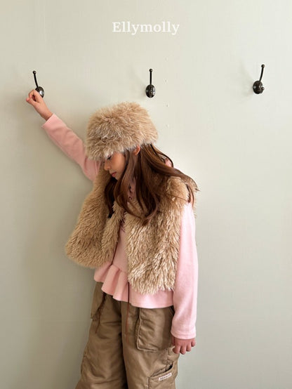 [PRE-ORDER] Fluffy Vest