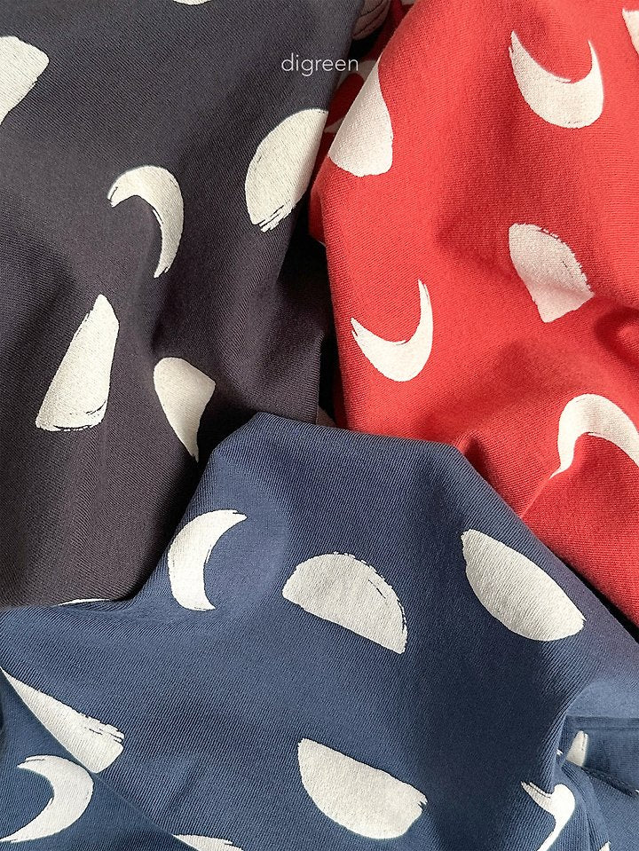 [PRE-ORDER] Half Moon T-Shirts
