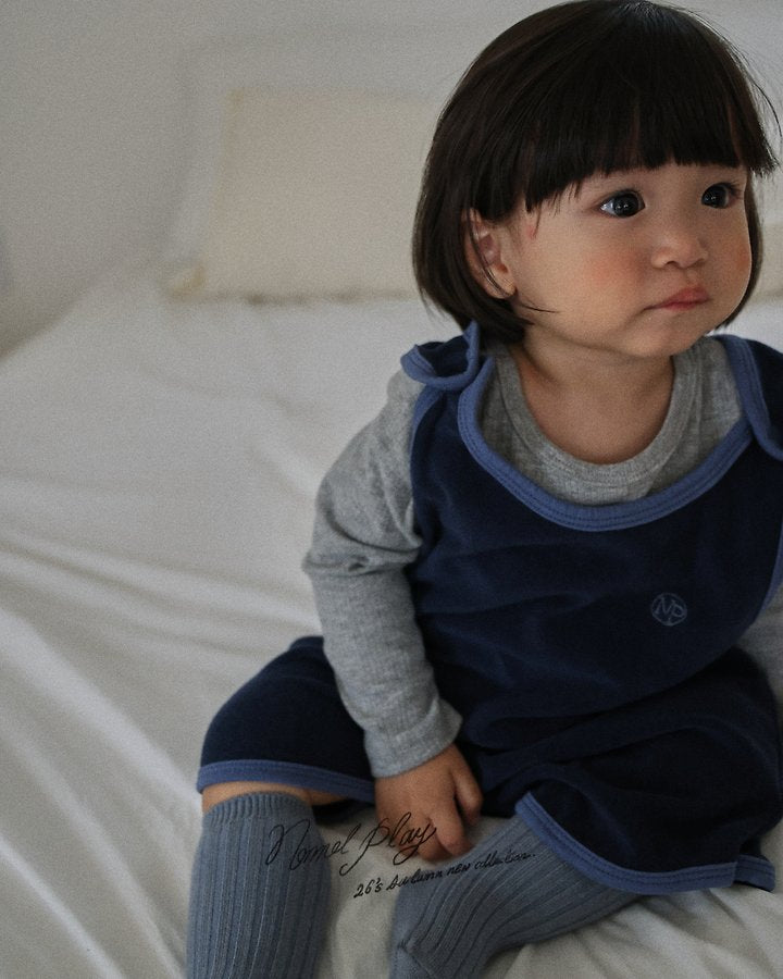 [PRE-ORDER] Normal Sleeping Vest