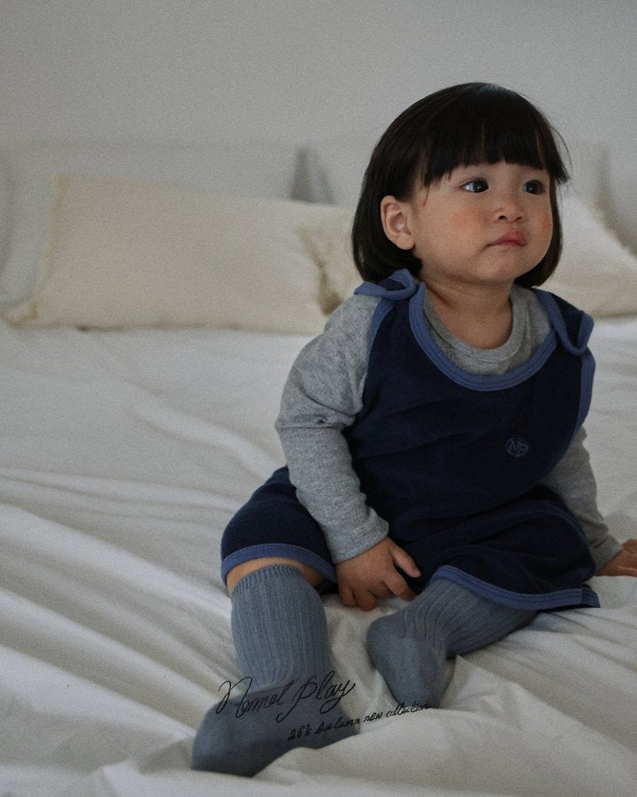 [PRE-ORDER] Normal Sleeping Vest