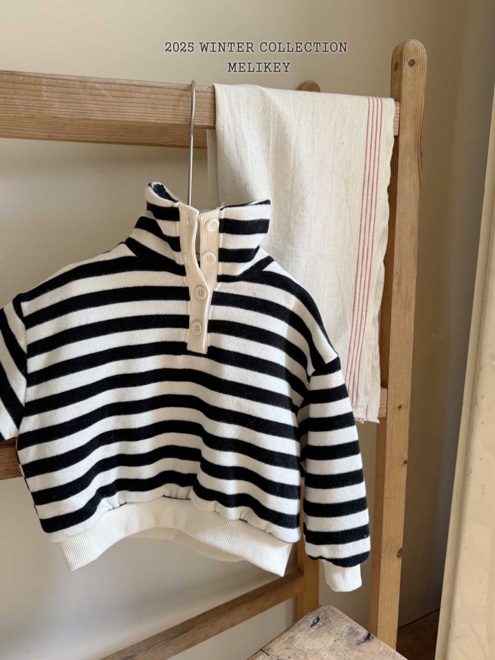 [PRE-ORDER] High Neck Button Sweatshirts