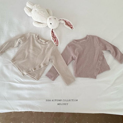 [PRE-ORDER] Diagonal Button T-Shirts