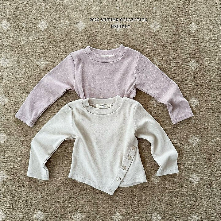 [PRE-ORDER] Diagonal Button T-Shirts