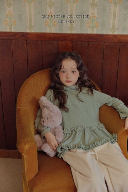 [PRE-ORDER] Tu Tu Frill Turtleneck T-Shirts