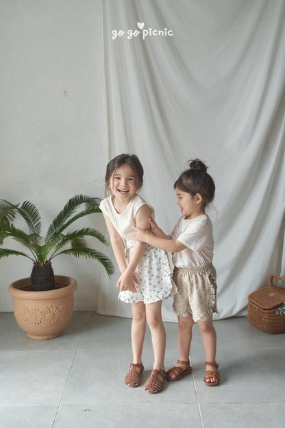 [PRE-ORDER] Lulu T-Shirts