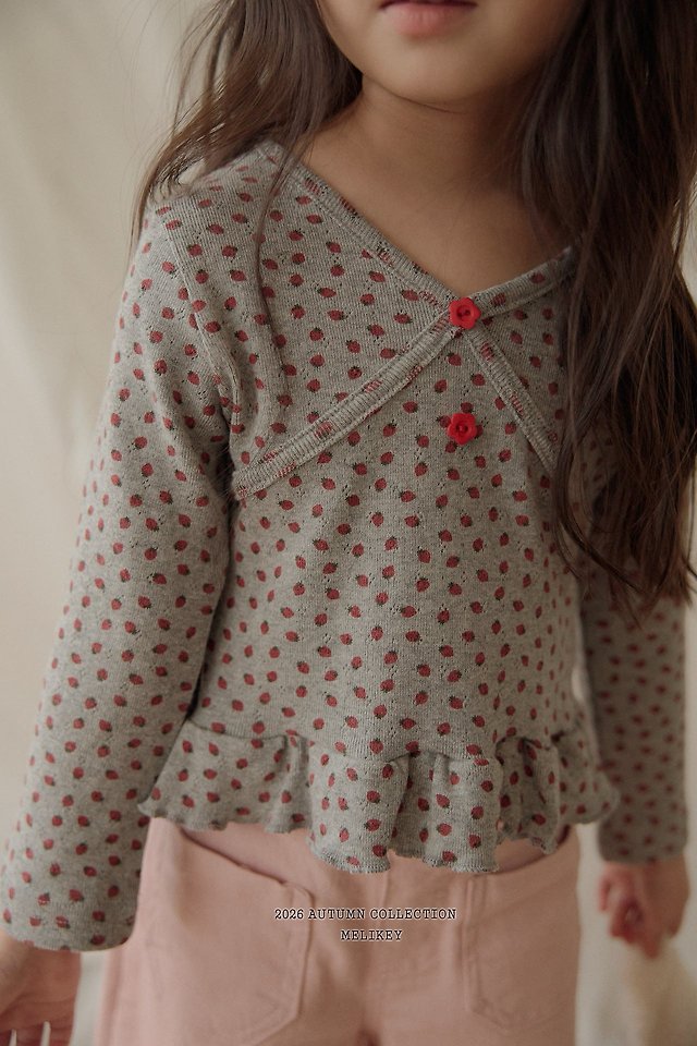 [PRE-ORDER] Mini Strawberry T-Shirts