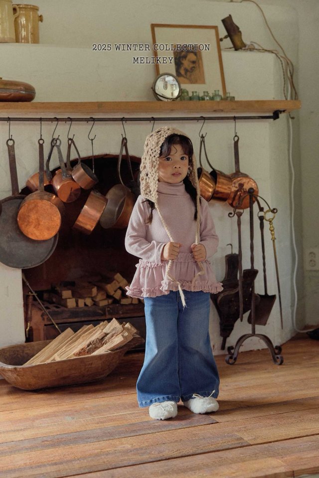 [PRE-ORDER] Tu Tu Frill Turtleneck T-Shirts