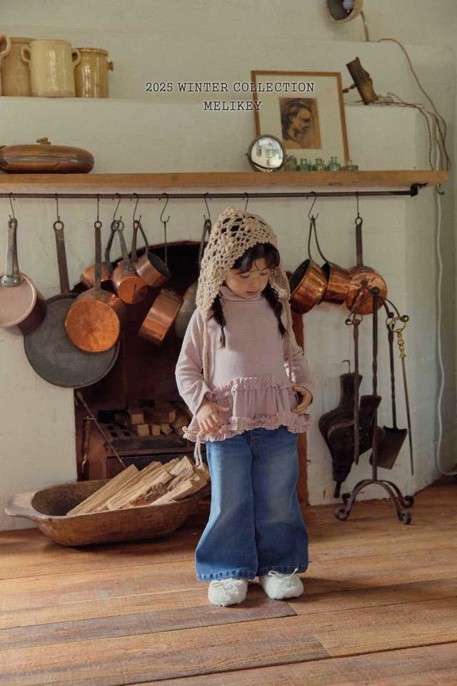 [PRE-ORDER] Tu Tu Frill Turtleneck T-Shirts