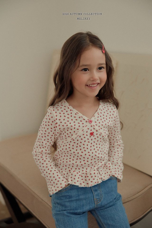 [PRE-ORDER] Mini Strawberry T-Shirts