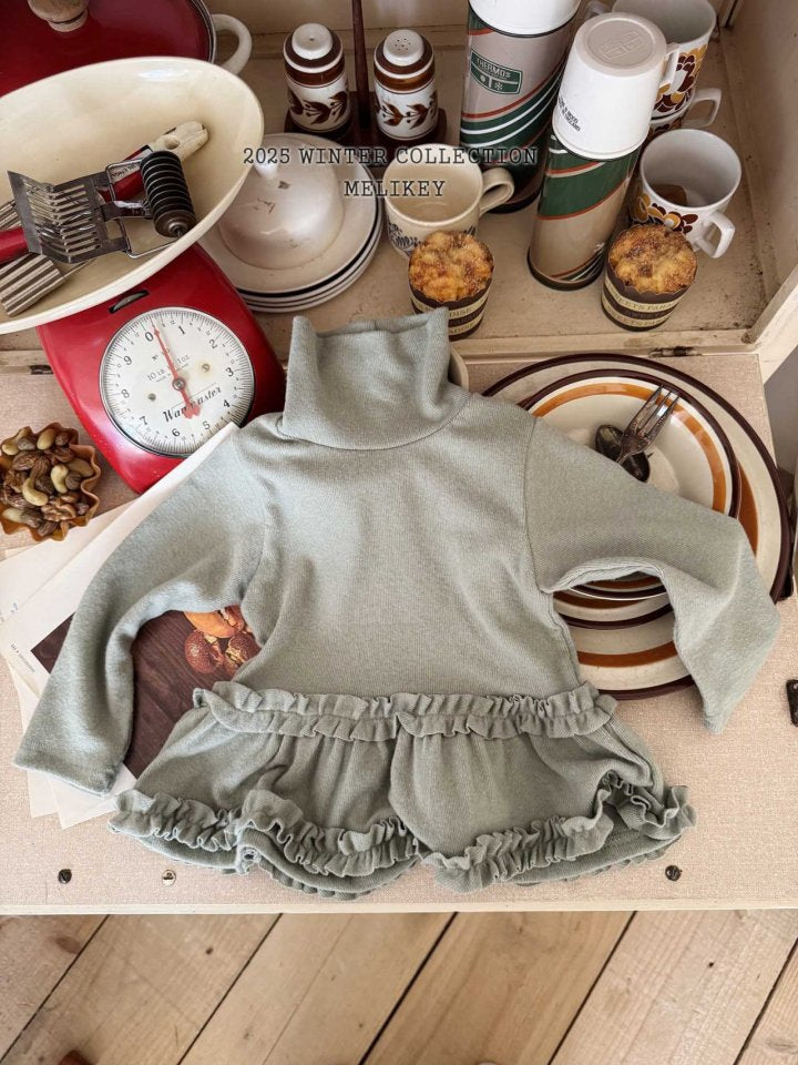 [PRE-ORDER] Tu Tu Frill Turtleneck T-Shirts