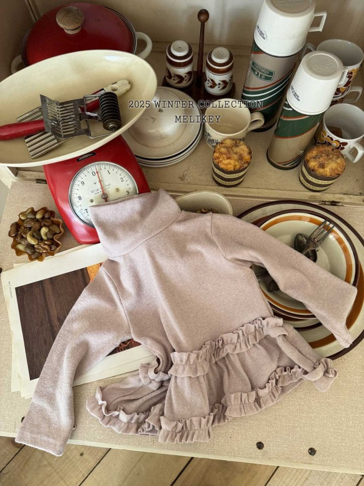 [PRE-ORDER] Tu Tu Frill Turtleneck T-Shirts