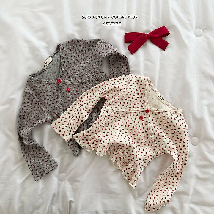 [PRE-ORDER] Mini Strawberry T-Shirts