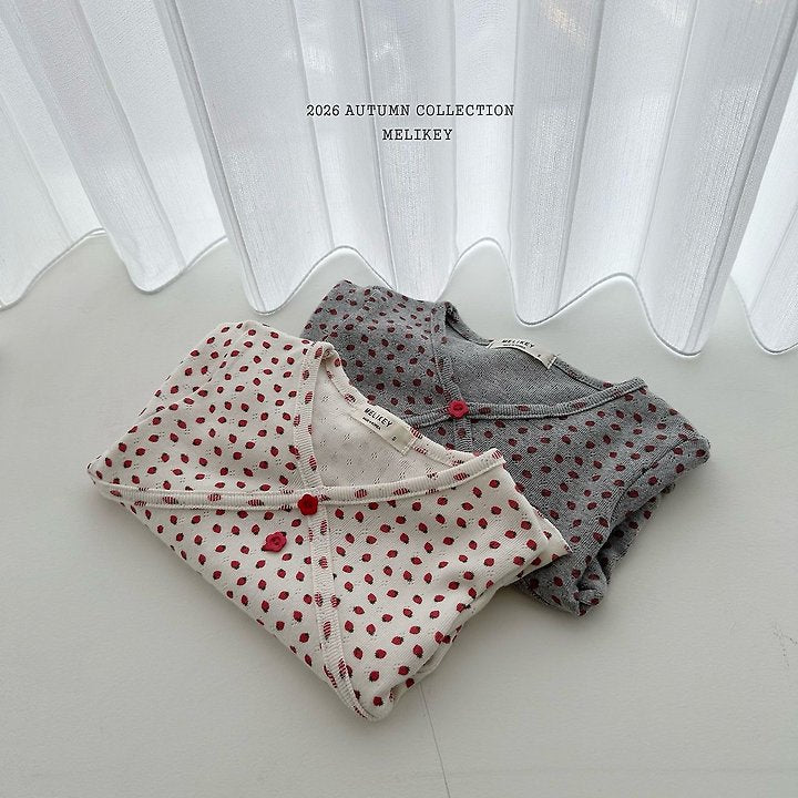 [PRE-ORDER] Mini Strawberry T-Shirts