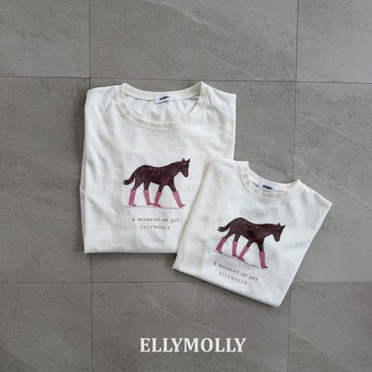 [PRE-ORDER] Blush Pony T-Shirts (Mom Couple)