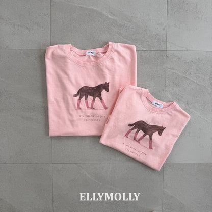 [PRE-ORDER] Blush Pony T-Shirts (Mom Couple)