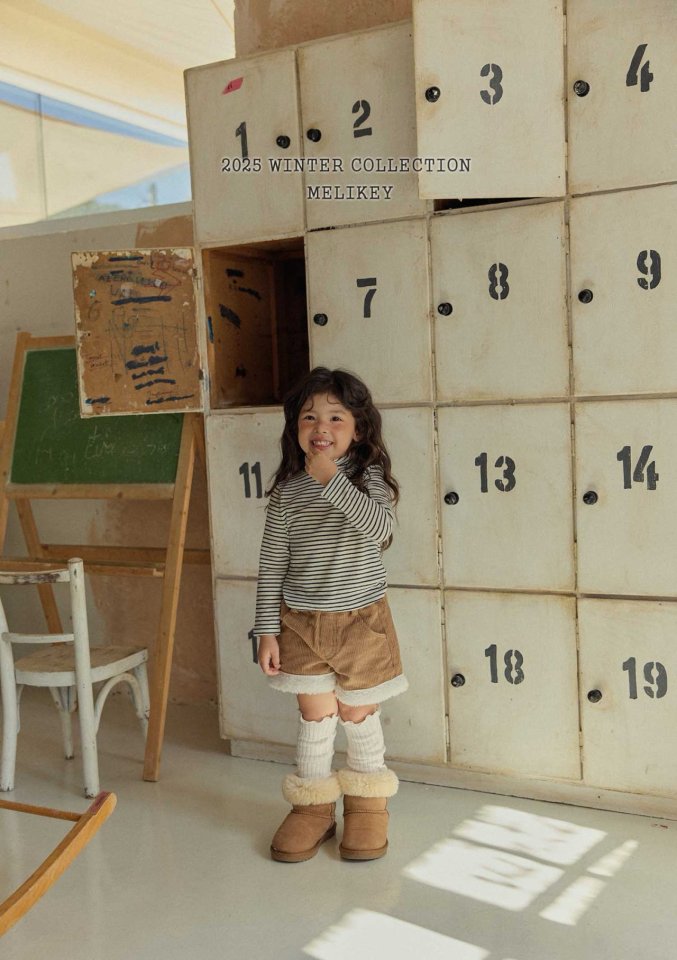 [PRE-ORDER] Merry Stripe Turtleneck T-Shirts