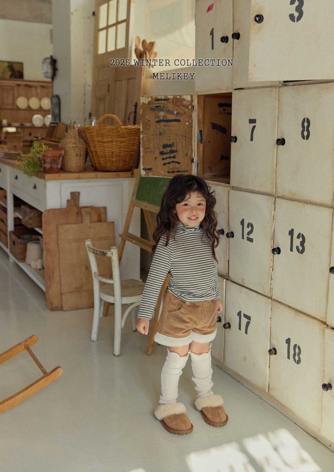 [PRE-ORDER] Merry Stripe Turtleneck T-Shirts