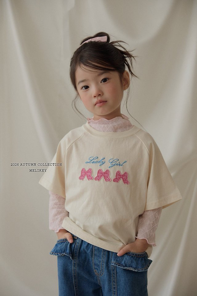 [PRE-ORDER] Lucky Ribbon T-Shirts