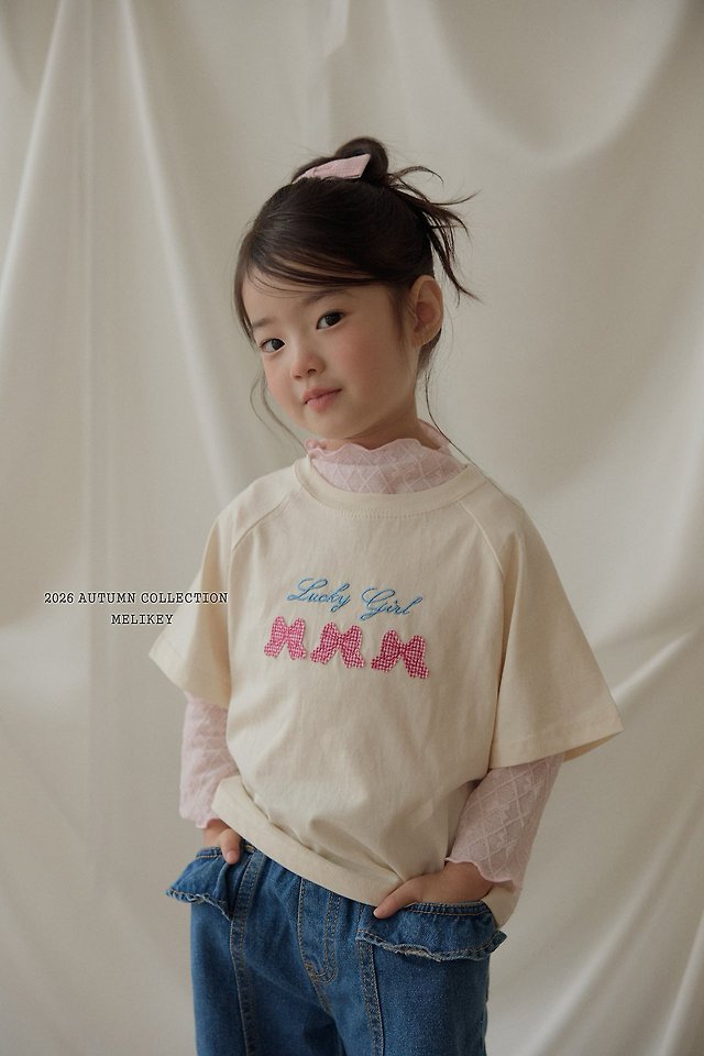 [PRE-ORDER] Lucky Ribbon T-Shirts