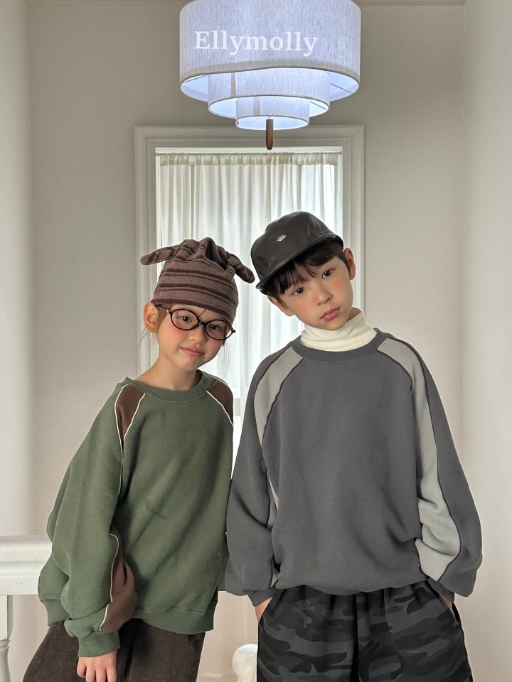 [PRE-ORDER] Triple Line Sweatshirts