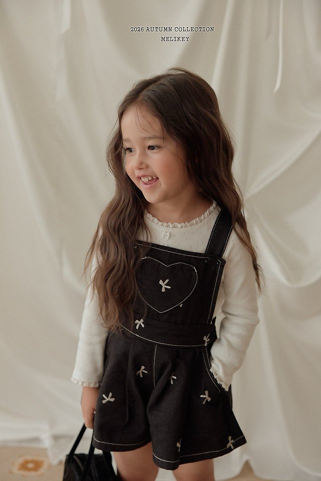 [PRE-ORDER] Ribbon Button T-Shirts