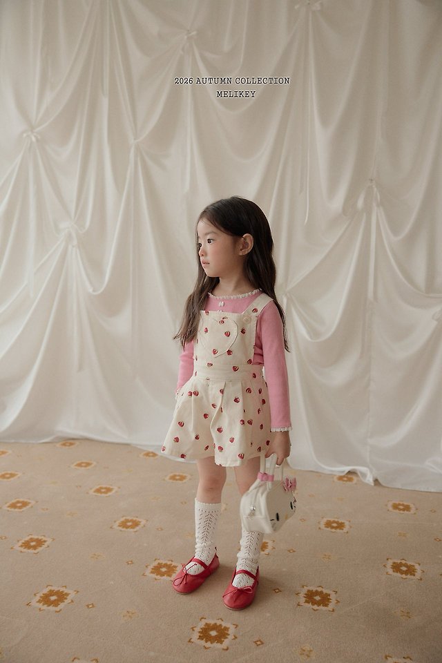 [PRE-ORDER] Strawberry Heart Overalls