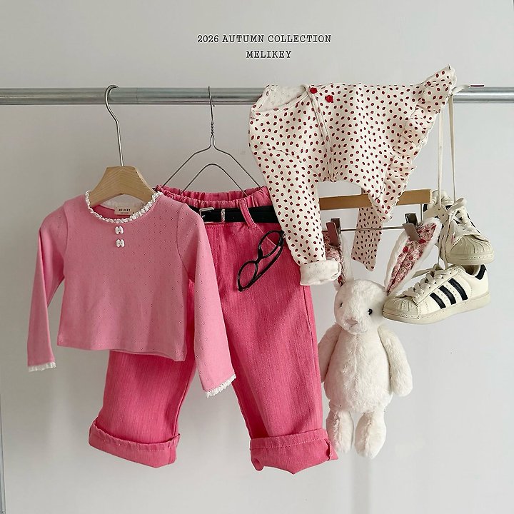 [PRE-ORDER] Ribbon Button T-Shirts