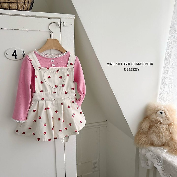 [PRE-ORDER] Ribbon Button T-Shirts