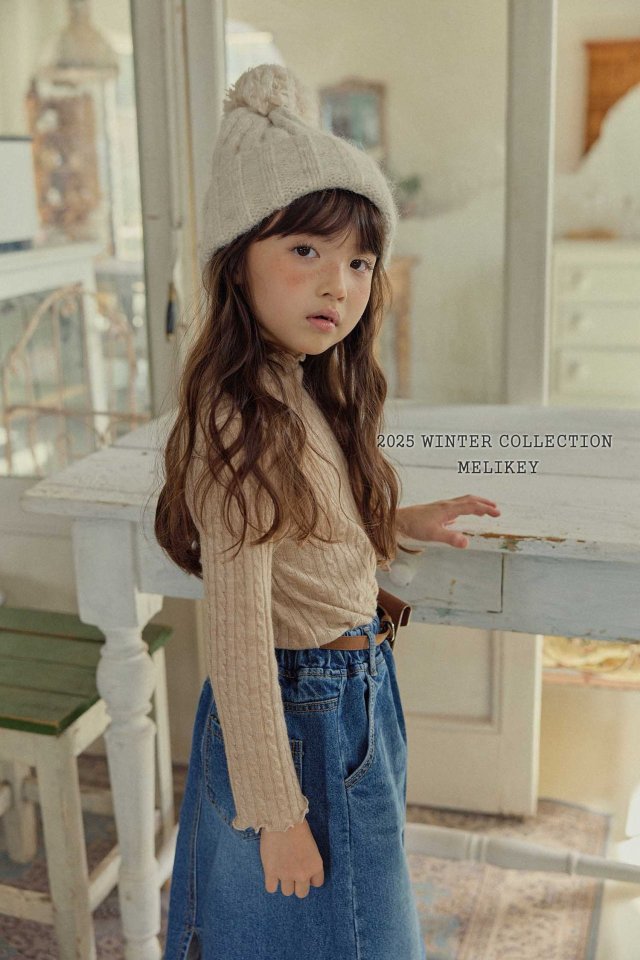 [PRE-ORDER] Cable Knit T-Shirts