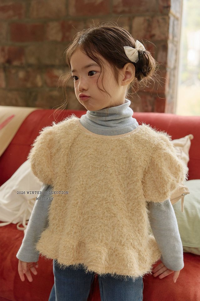 [PRE-ORDER] Fluffy Frill Puff T-Shirts