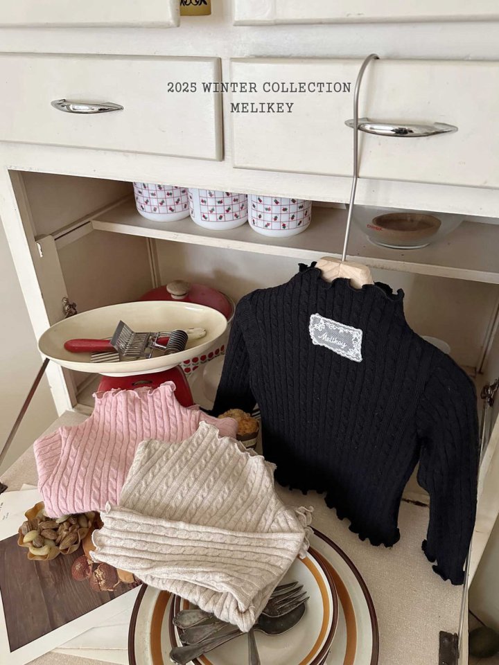 [PRE-ORDER] Cable Knit T-Shirts