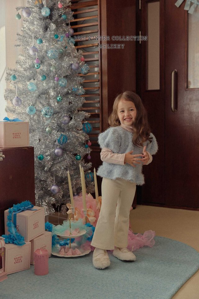 [PRE-ORDER] Snow Wool Turtleneck T-Shirts